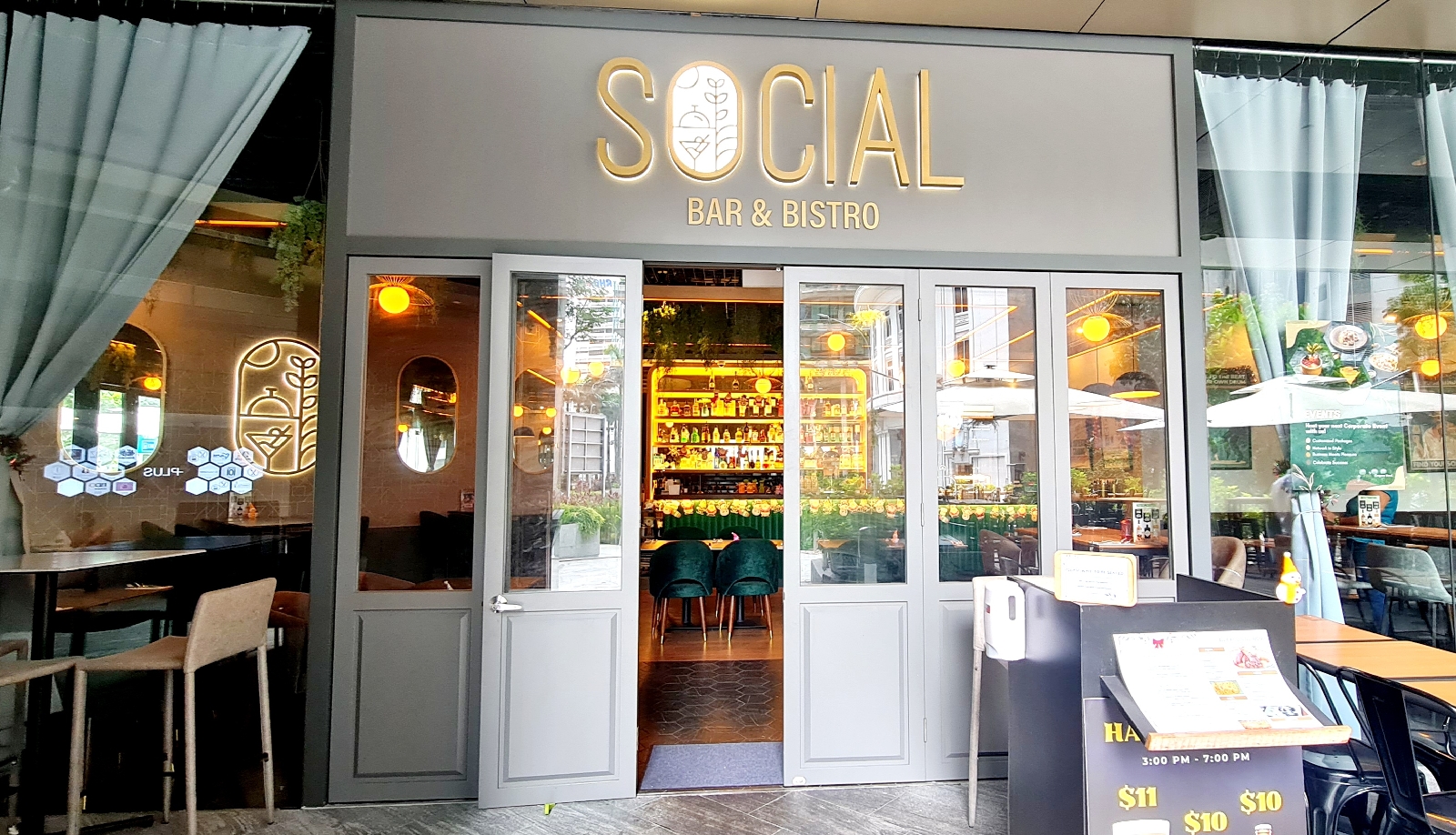 social bar & bistro